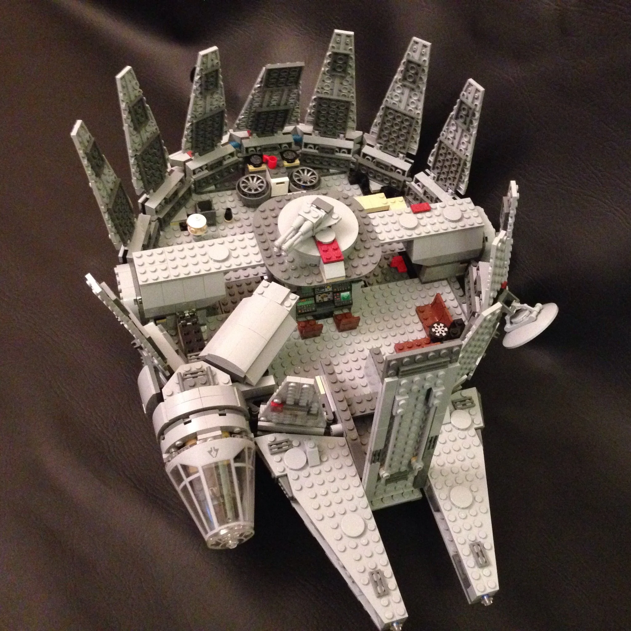 Millennium Falcon (2011) - Image 3