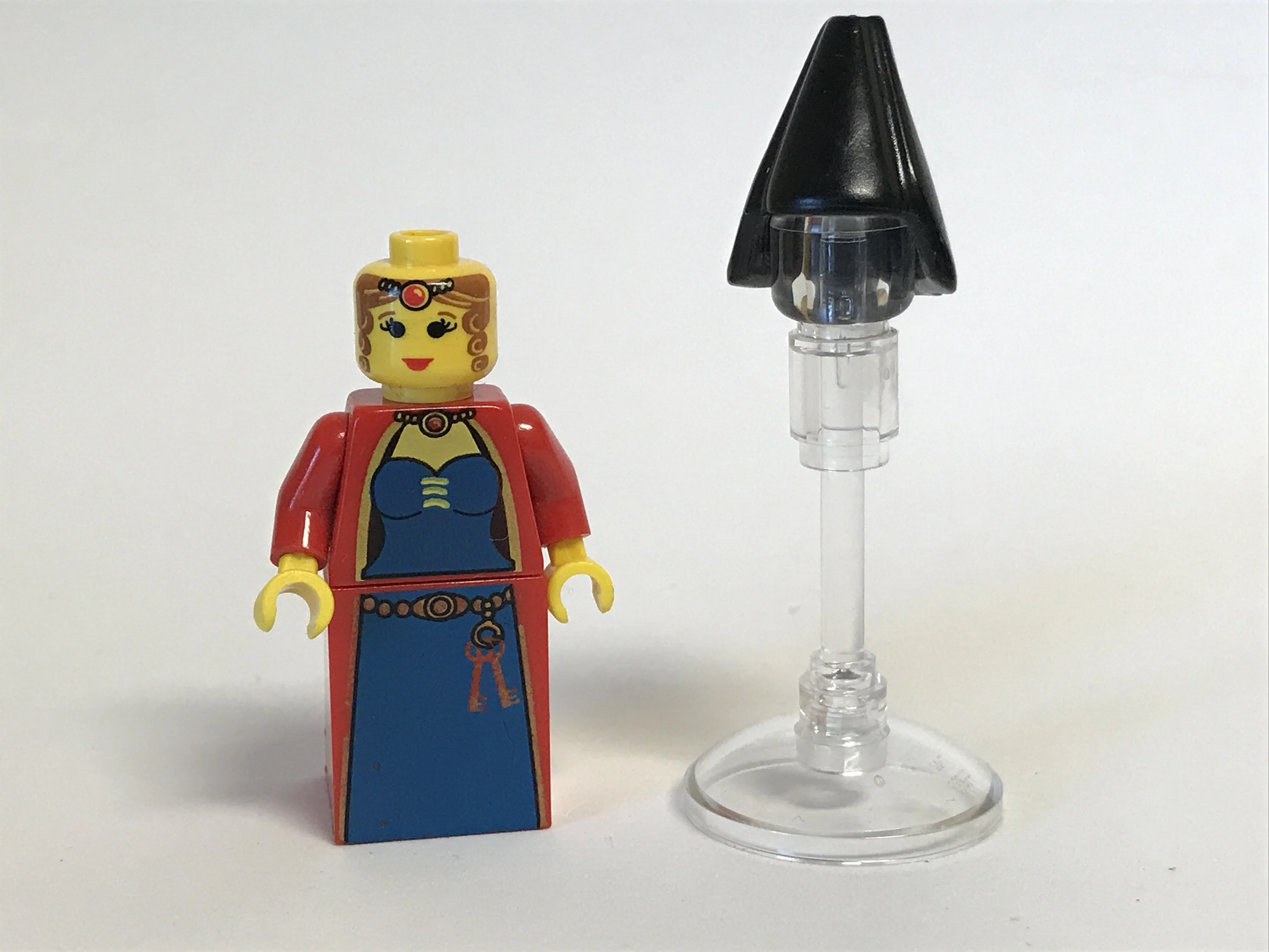 Knights' Kingdom I - Queen Leonora (Maiden with Black Cone Hat) - Image 3
