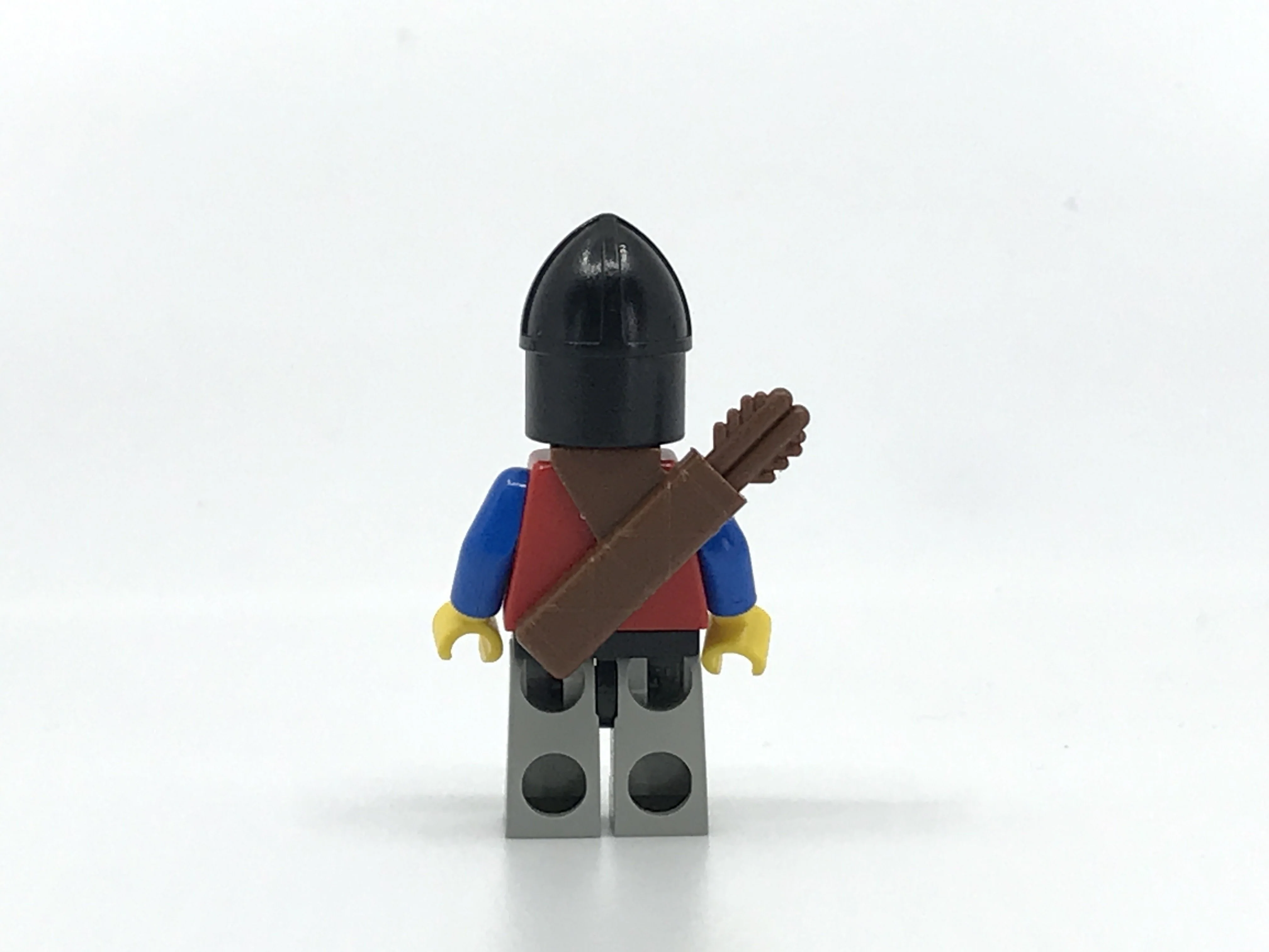 Dragon Knights - Knight 1, Light Gray Legs with Black Hips, Black Chin-Guard, Quiver - Image 2