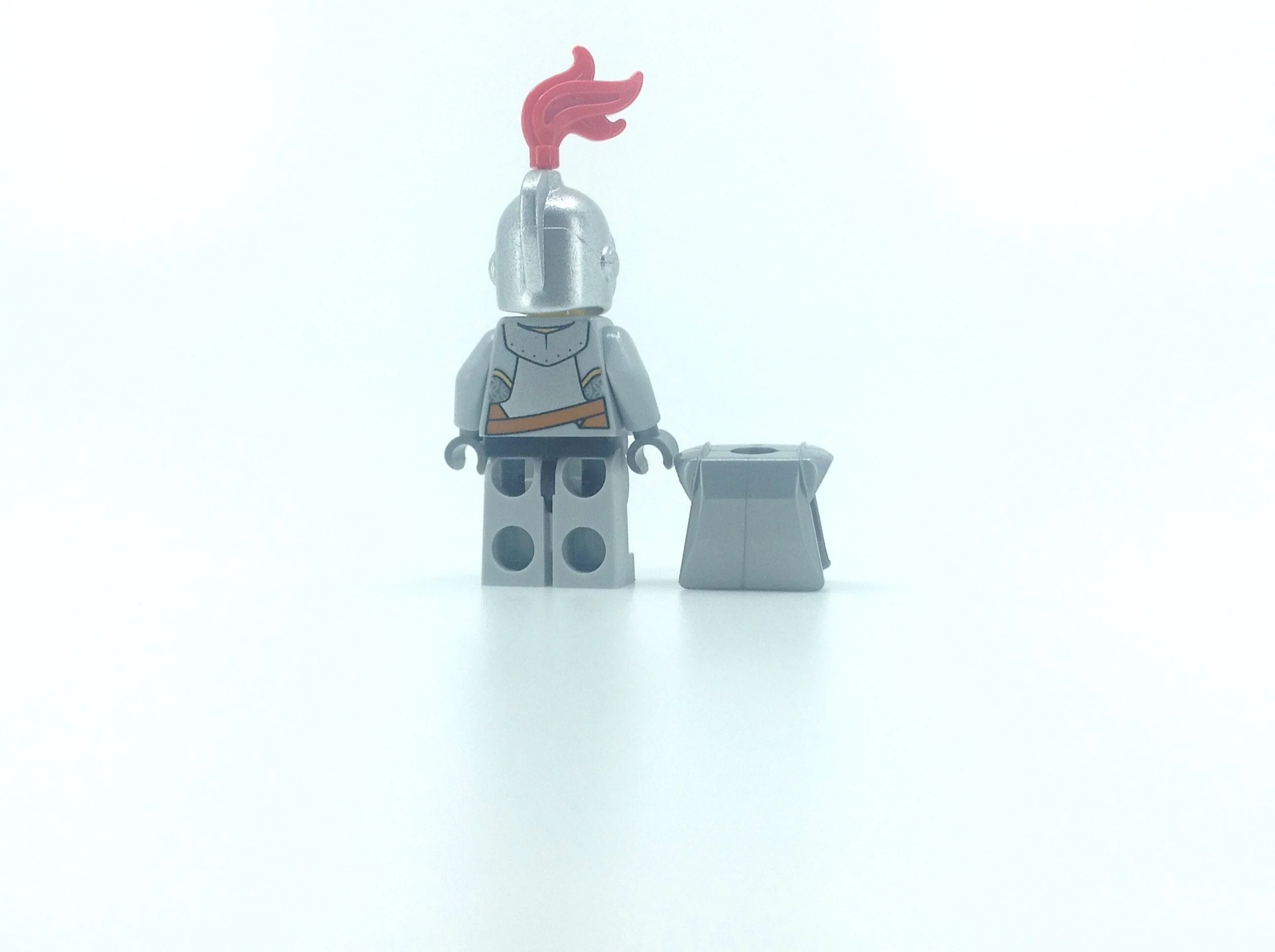 Kingdoms - Lion Knight Armor with Lion Head, Helmet with Fixed Grille - Image 4