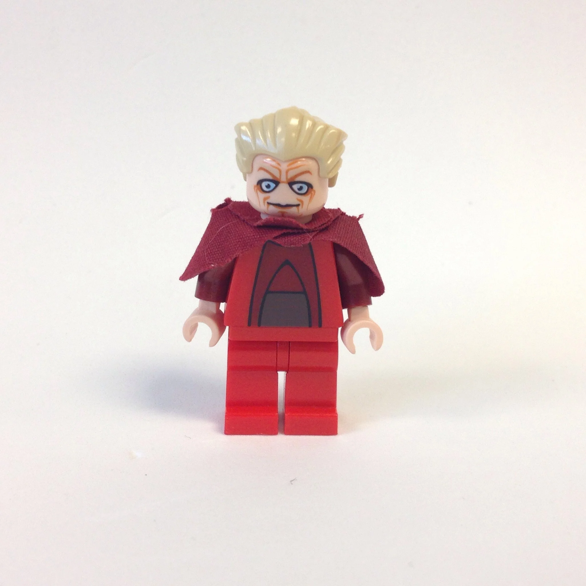 Chancellor Palpatine - Clone Wars Red Outfit