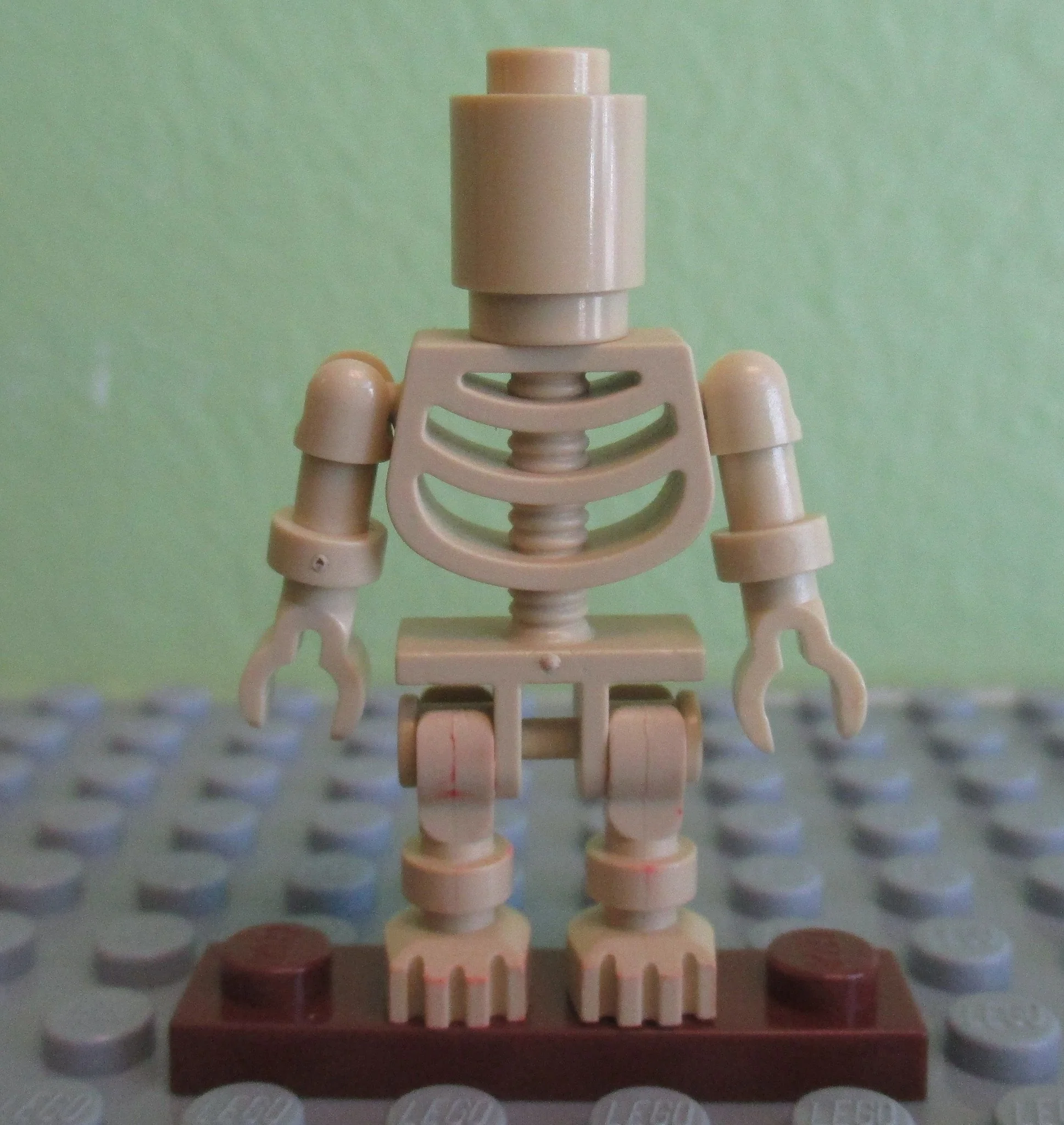 Skeleton with Round Brick Head (Ninjago Bowling Pin)