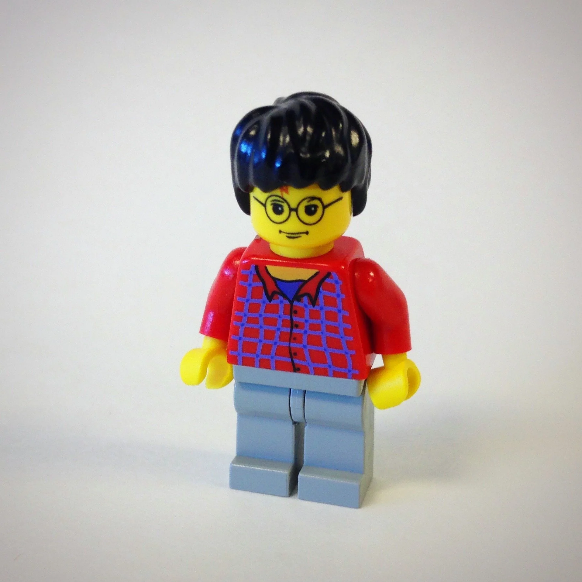 Harry Potter, Red Shirt Torso, Light Gray Legs