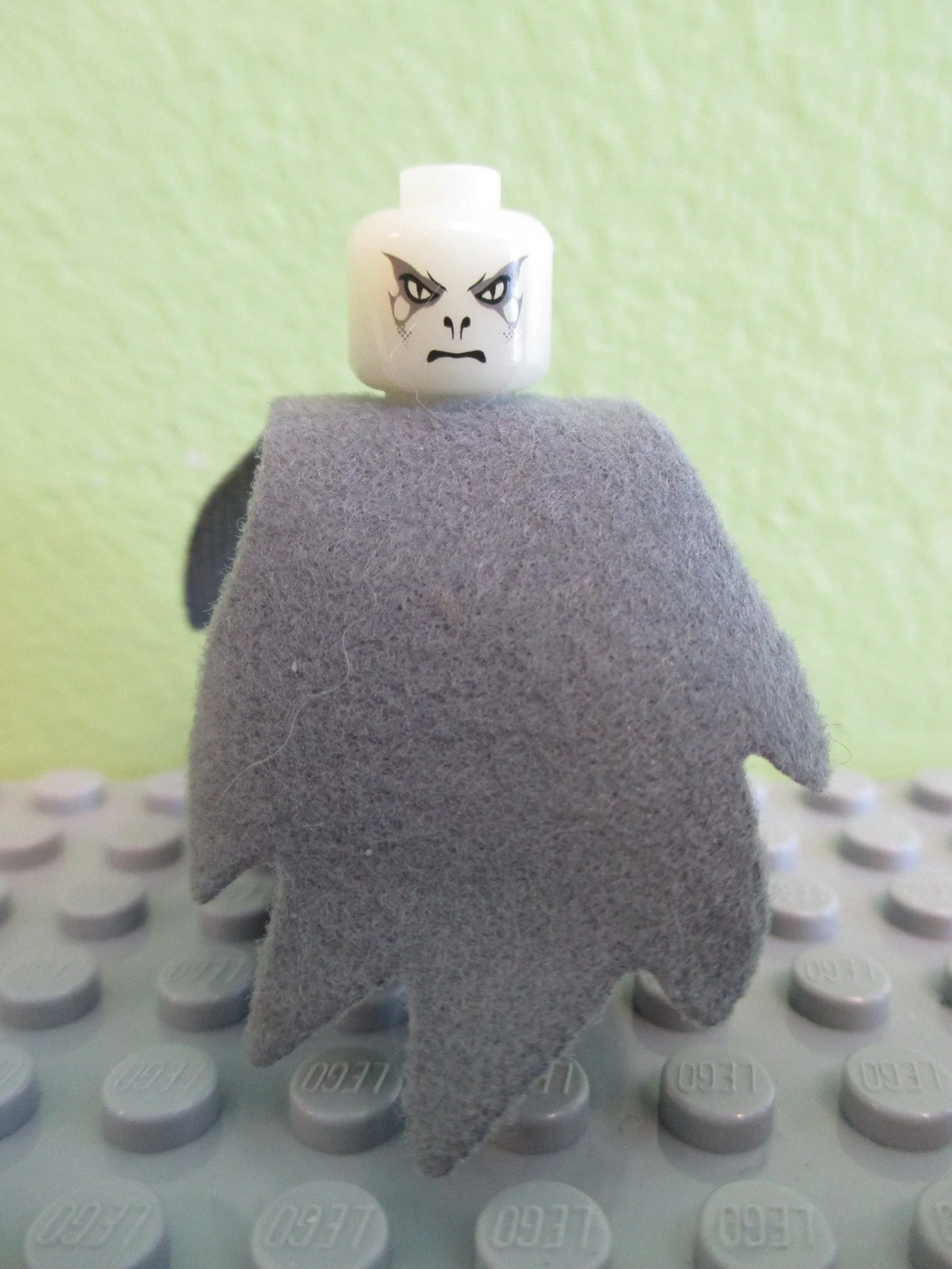 Voldemort, Glow In Dark Opaque Head, Dark Bluish Gray Dementor Style Cape
