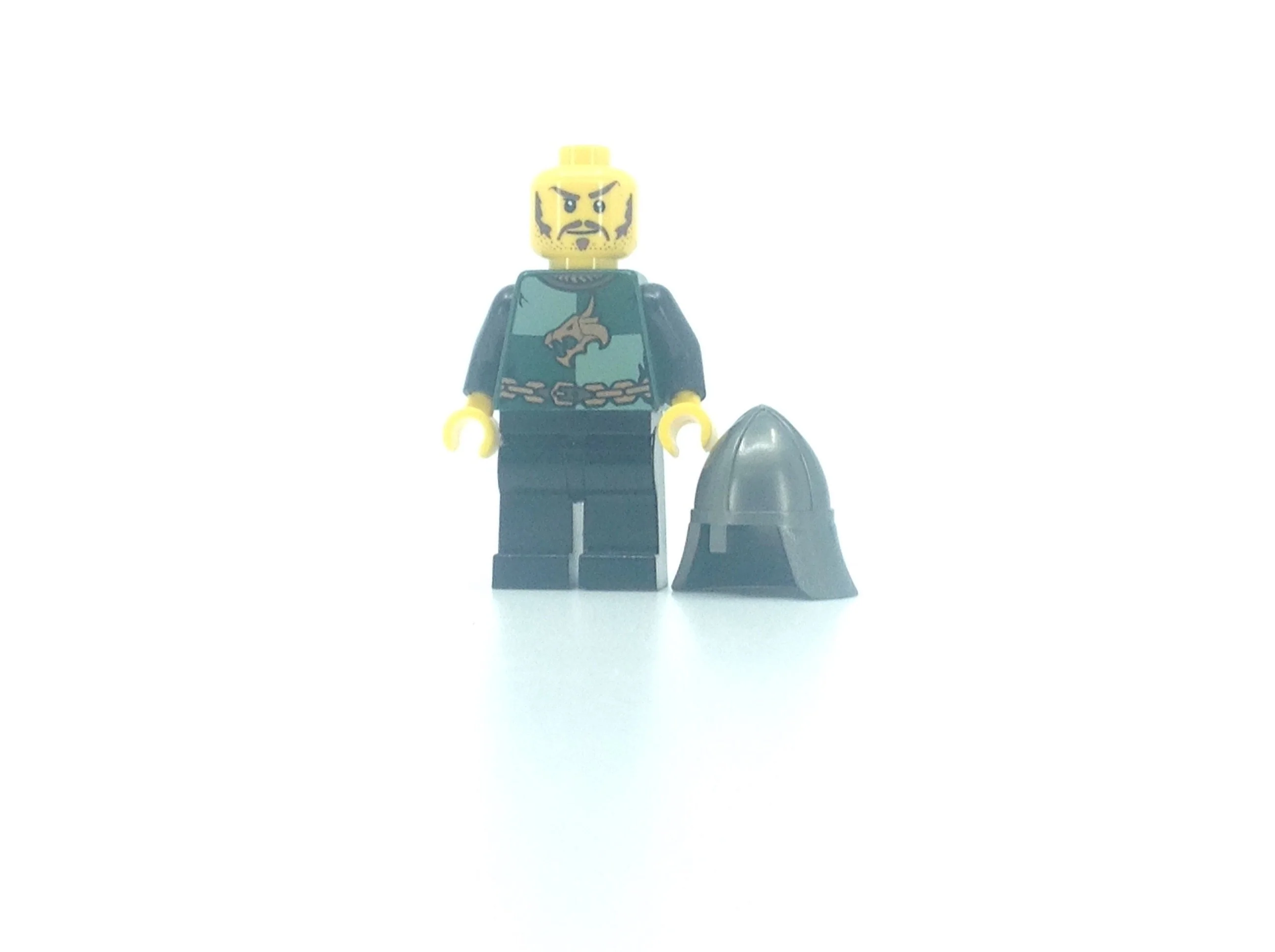 Kingdoms - Dragon Knight Quarters, Helmet with Neck Protector, Moustache and Stubble - Image 2
