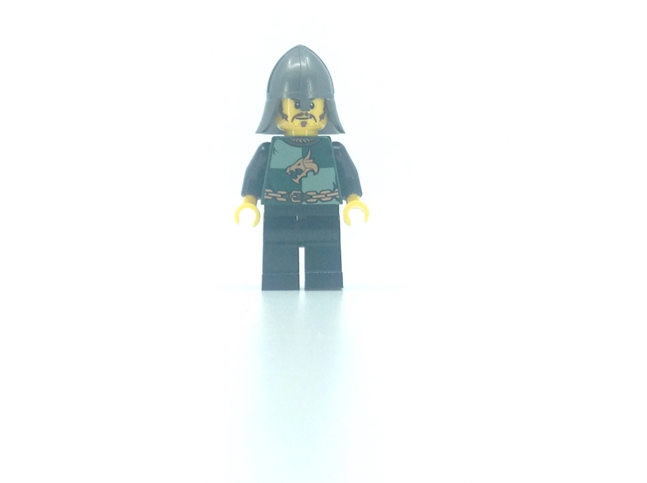 Kingdoms - Dragon Knight Quarters, Helmet with Neck Protector, Moustache and Stubble - Image 3