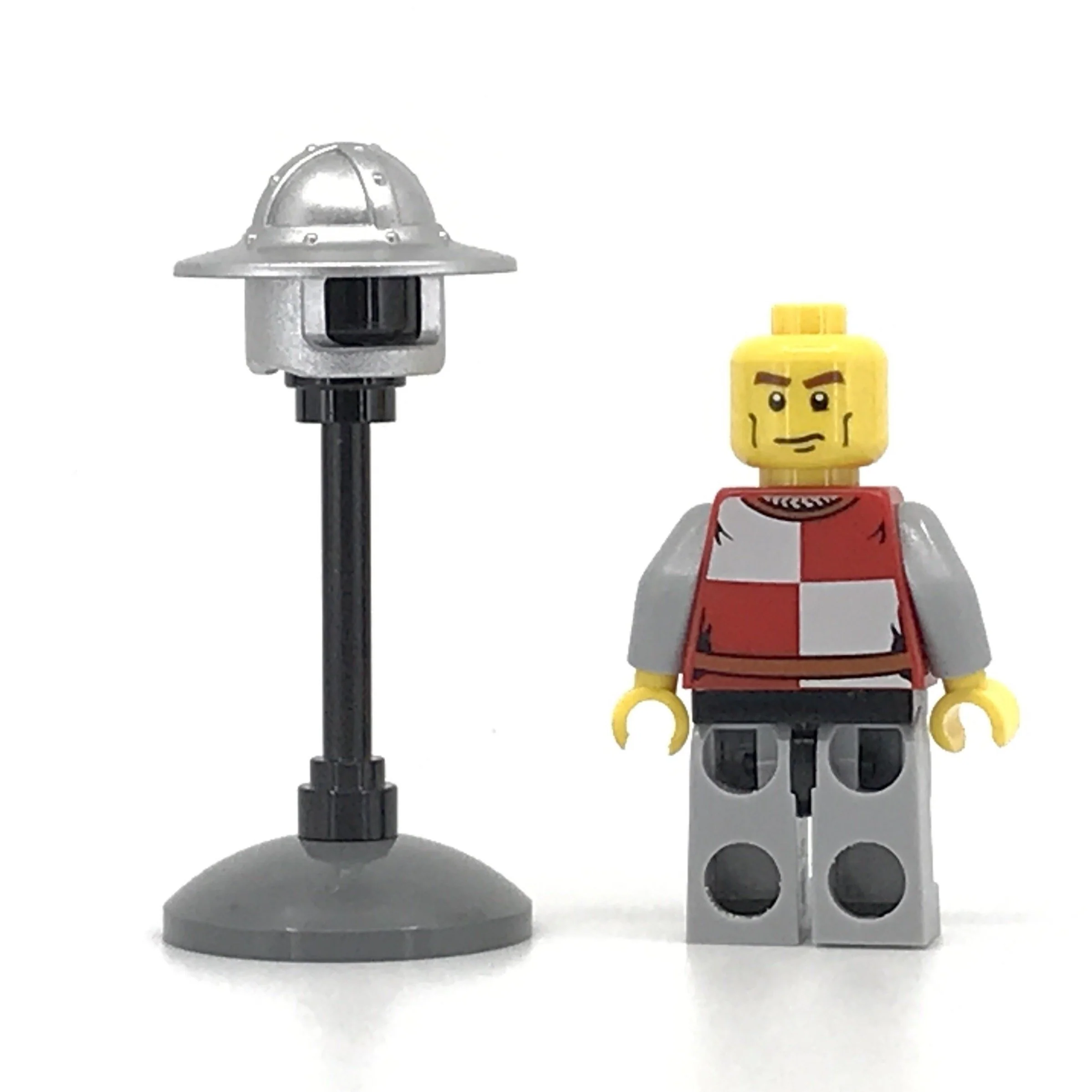 Kingdoms - Lion Knight Quarters, Helmet with Broad Brim, Vertical Cheek Lines - Image 4