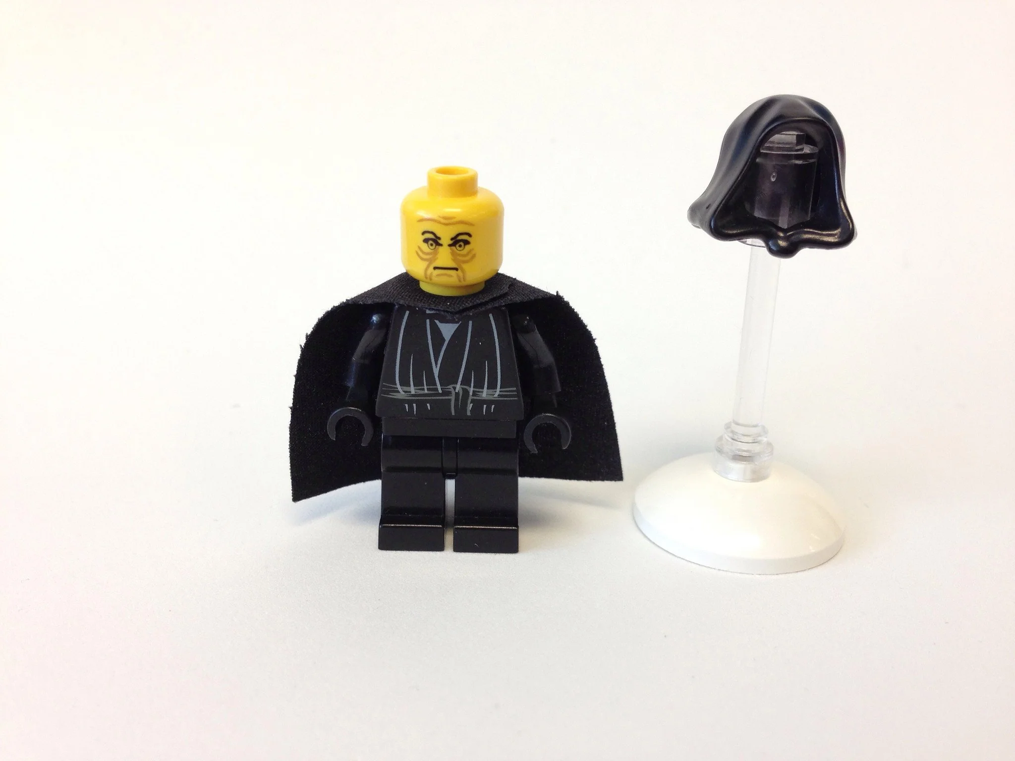 Emperor Palpatine - Yellow Head, Black Hands - Image 2