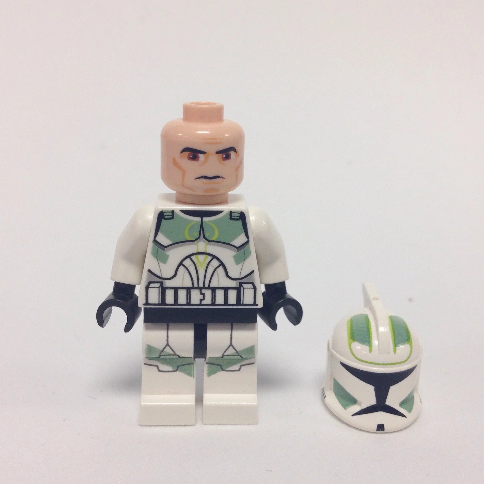 Clone Trooper Clone Wars with Sand Green Markings - Image 3