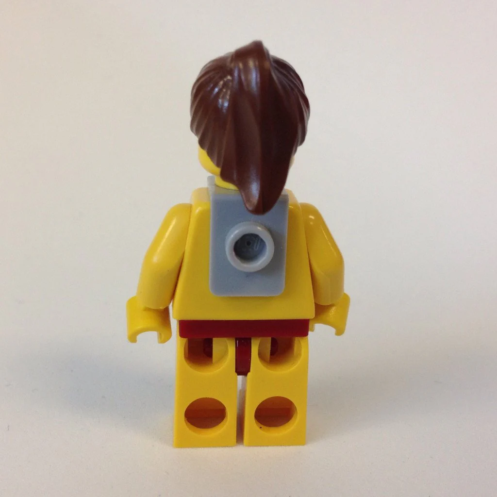 Princess Leia (Jabba Slave with Neck Bracket with Back Stud) - Image 2