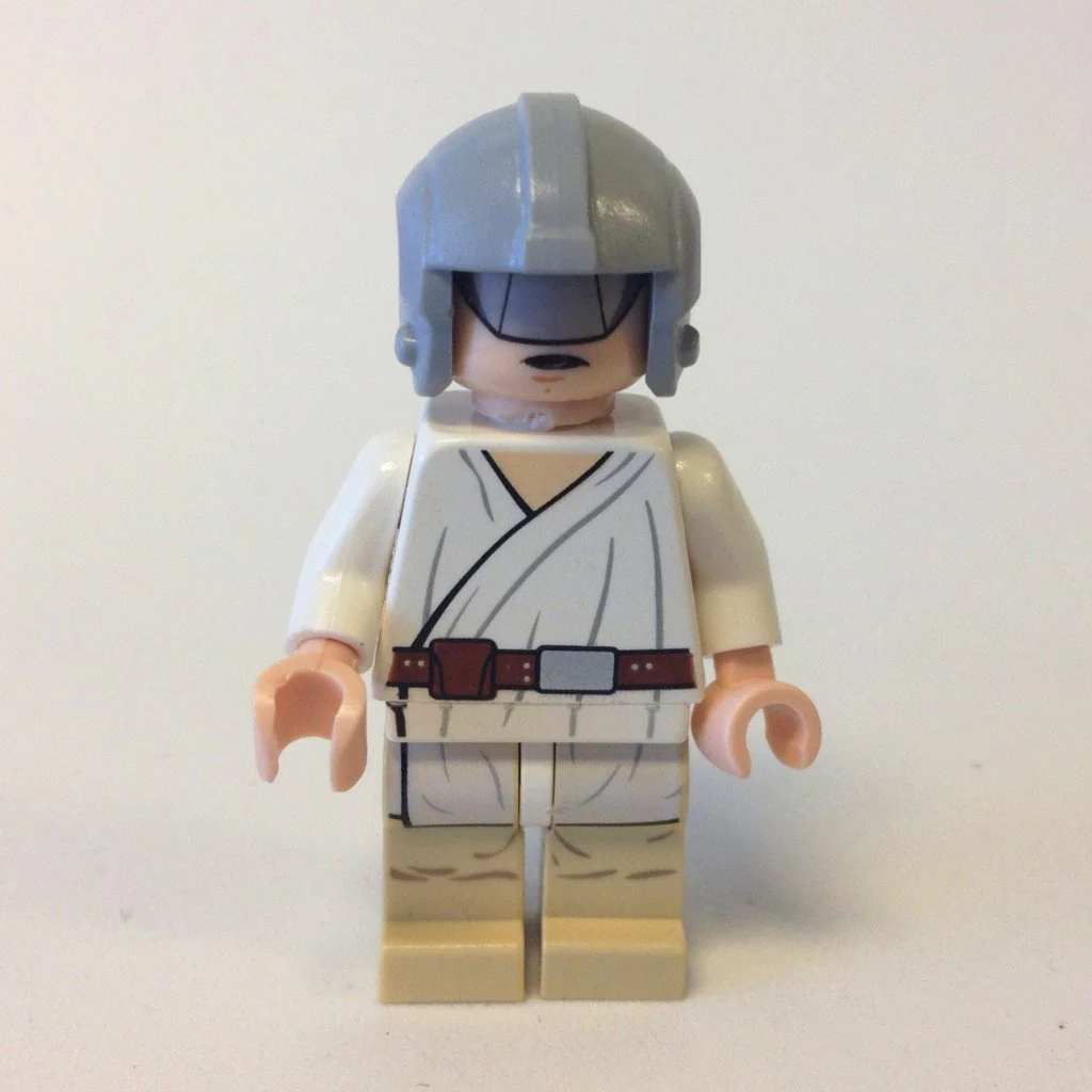 Luke Skywalker (Tatooine, Gray Visor on Reverse of Head)